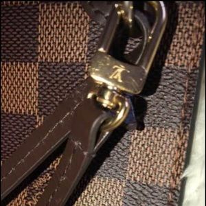 Louis Vuitton Neverfull Wristlet